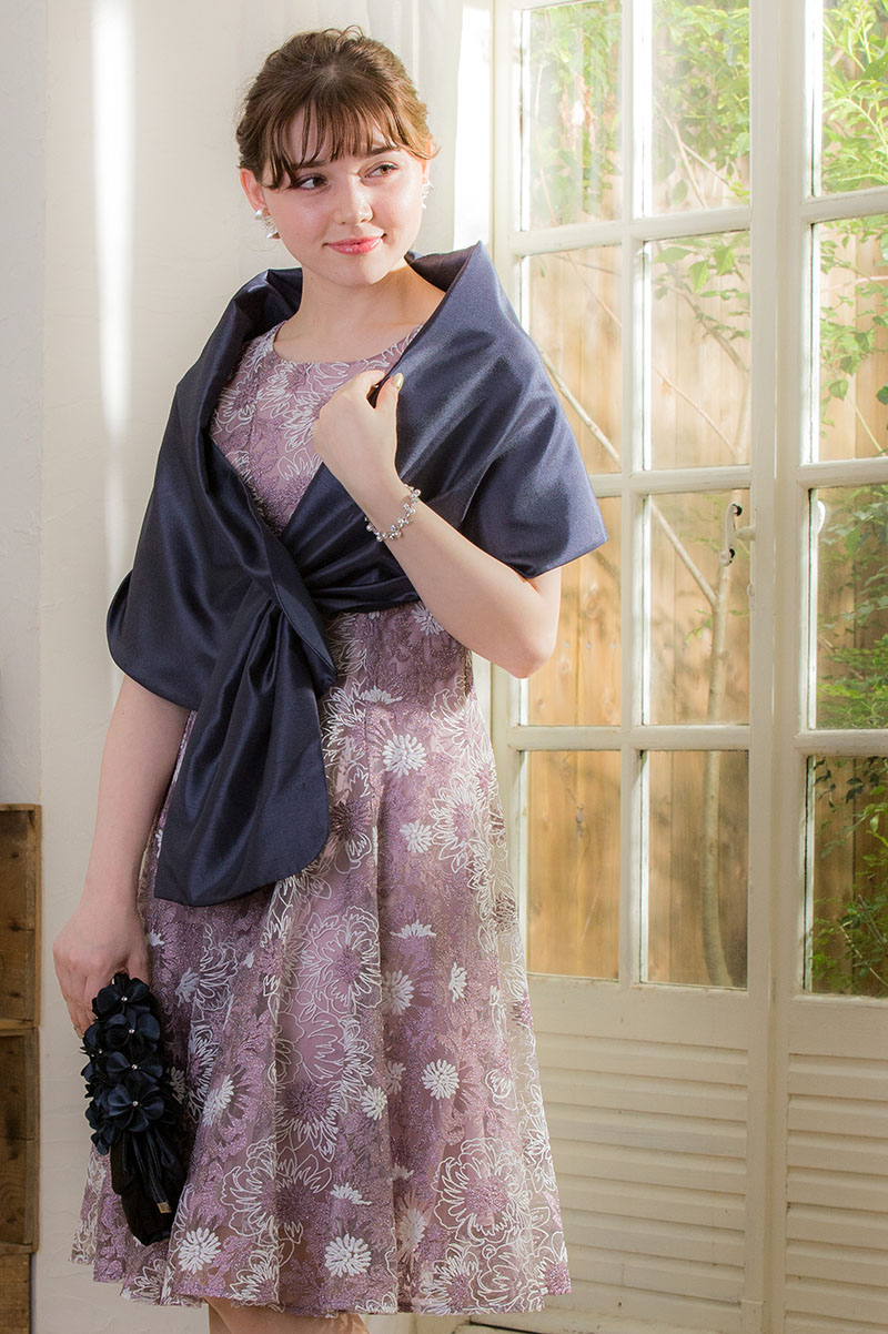 ダークラベンダーのバイヤス切替フラワー刺繍ドレスの商品画像7