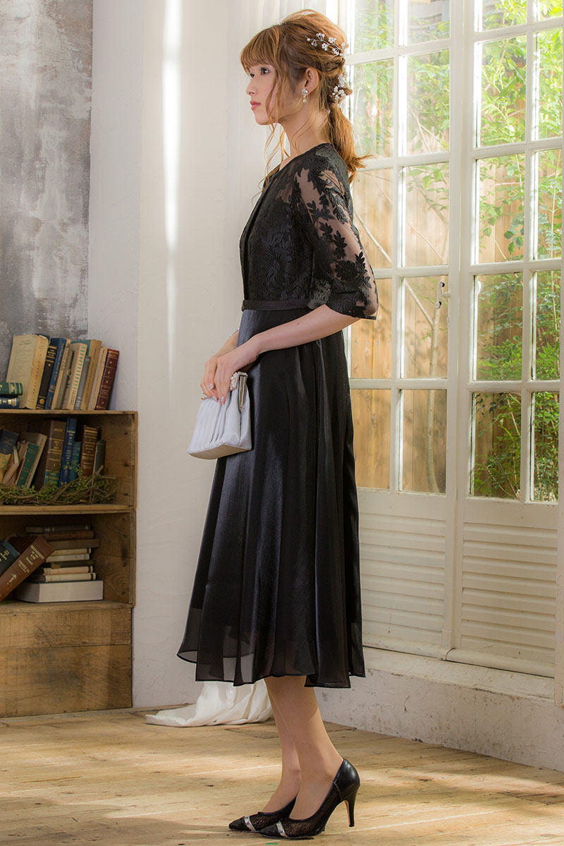 ブラックのシャイニーオーガンジードレスの商品画像3