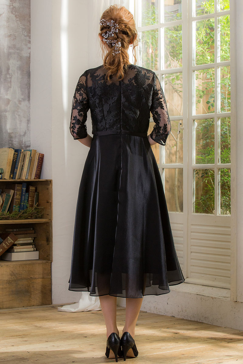 ブラックのシャイニーオーガンジードレスの商品画像4