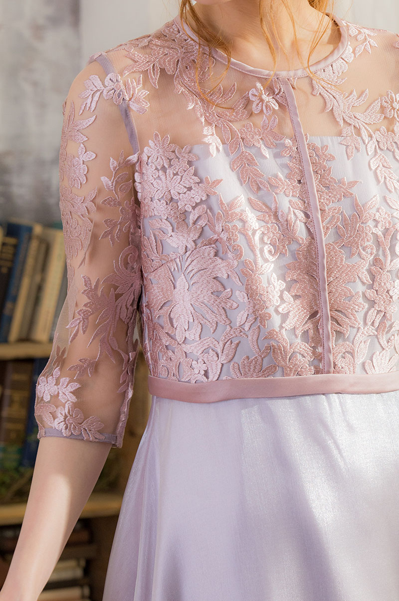 スモーキーピンクのシャイニーオーガンジードレスの商品画像5
