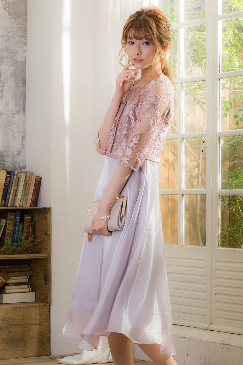 スモーキーピンクのシャイニーオーガンジードレスの商品画像7