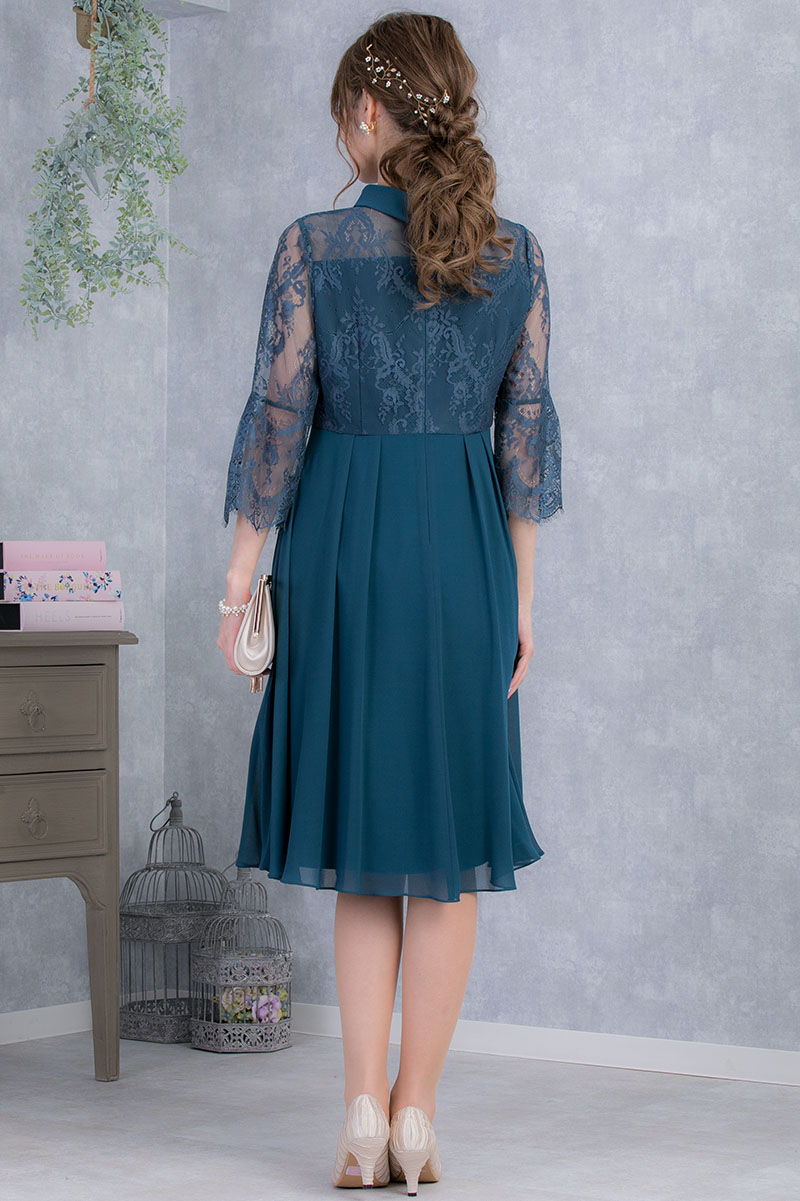 ブルーグリーンのロールカラーフレアスリーブドレスの商品画像4