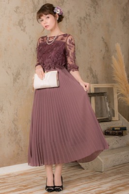 パープルの袖付きフラワーレースロングプリーツドレスのサムネイル画像