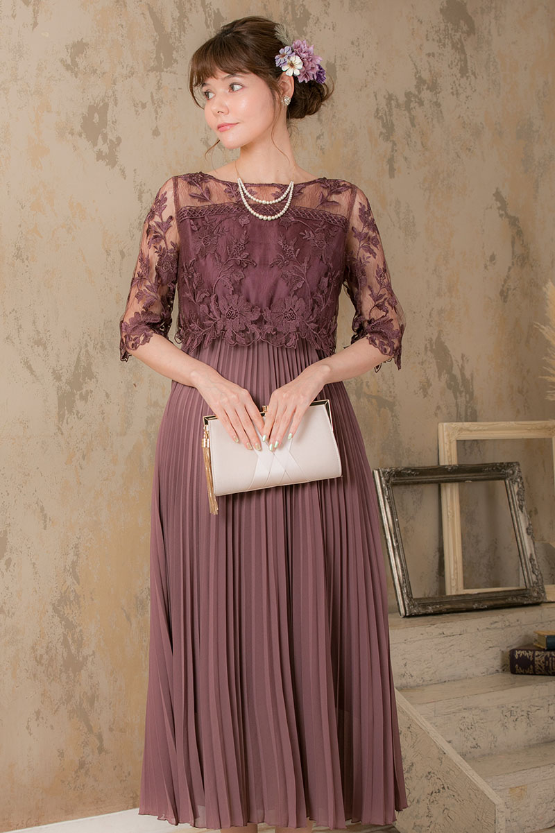 パープルの袖付きフラワーレースロングプリーツドレスの商品画像2