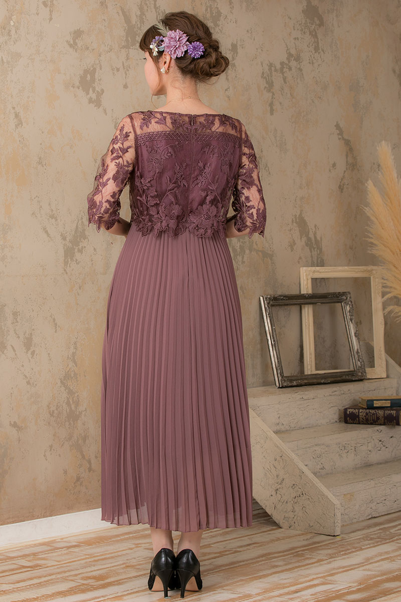 パープルの袖付きフラワーレースロングプリーツドレスの商品画像4