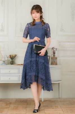 ブルーのスタンドカラー総レースドレスのサムネイル画像
