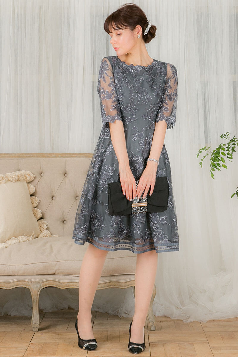 アーミーカーキのラメ入りフラワーレースドレスの商品画像1