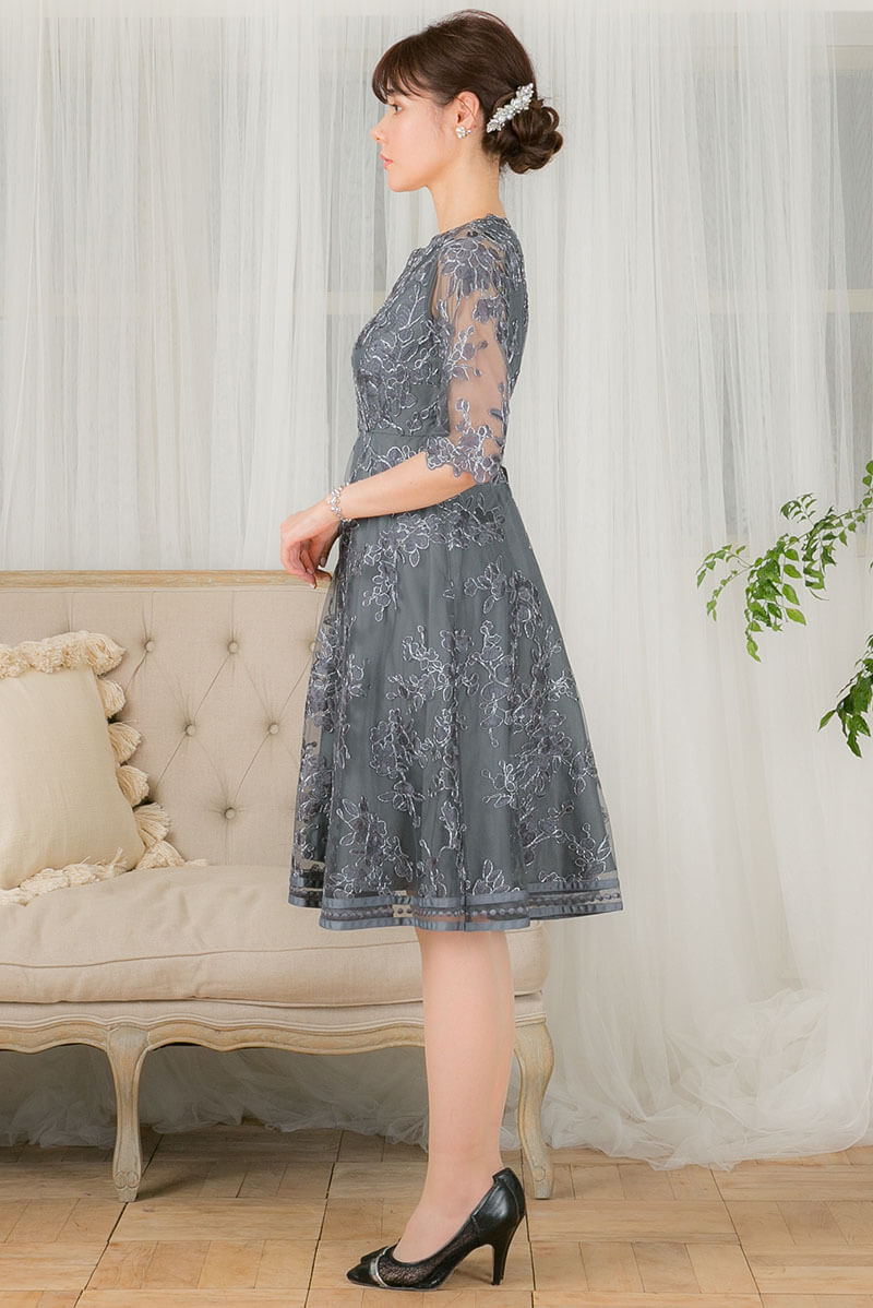 アーミーカーキのラメ入りフラワーレースドレスの商品画像3