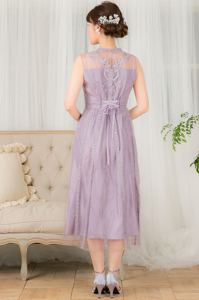 ダークラベンダーの刺繍入りチュールストライプドレスの商品画像4