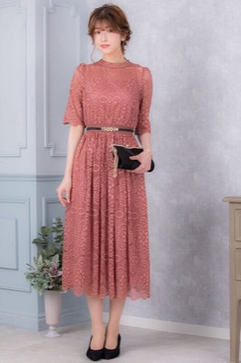 ダークピンクの袖つきヴィンテージレースドレスのレンタルドレス