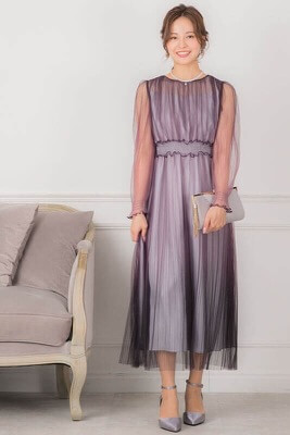パープルグレーの袖付きグラデーションプリーツチュールドレスのレンタルドレス
