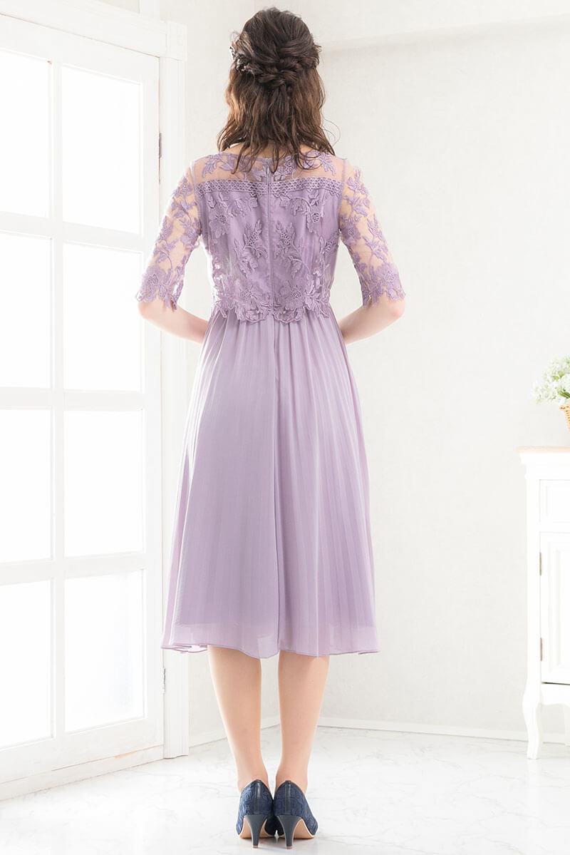 ラベンダーの袖つきフラワーレースドレスの商品画像4