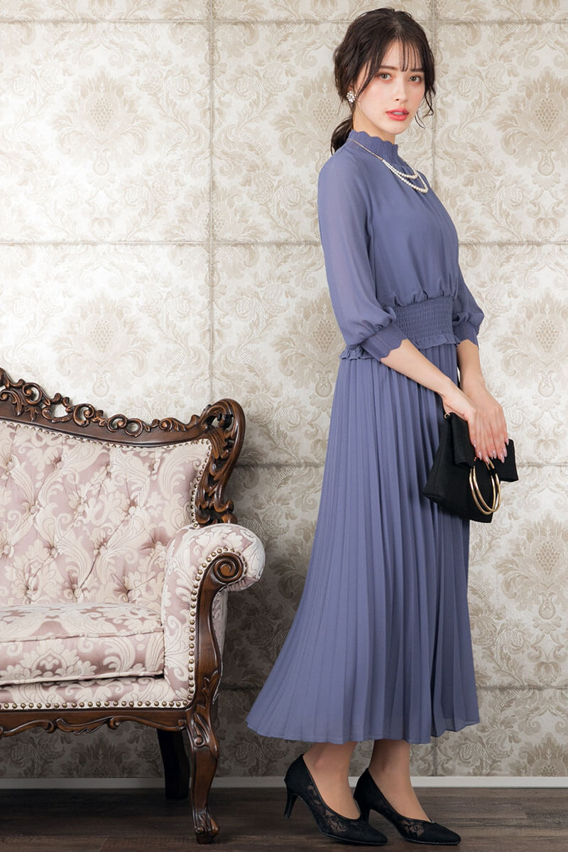 モーブブルーの袖つきロングプリーツドレスの商品画像1