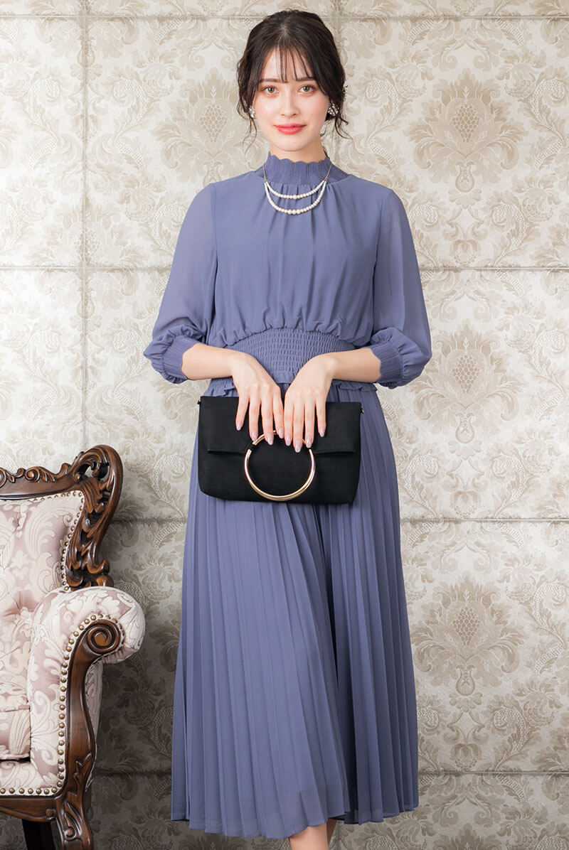 モーブブルーの袖つきロングプリーツドレスの商品画像2