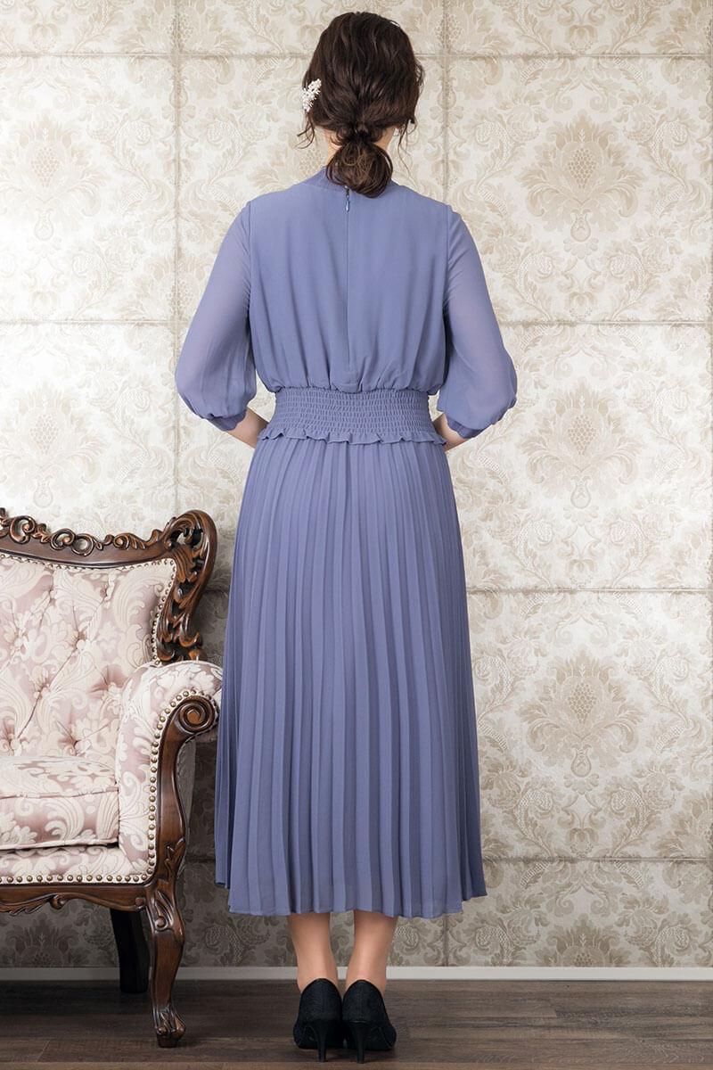 モーブブルーの袖つきロングプリーツドレスの商品画像4