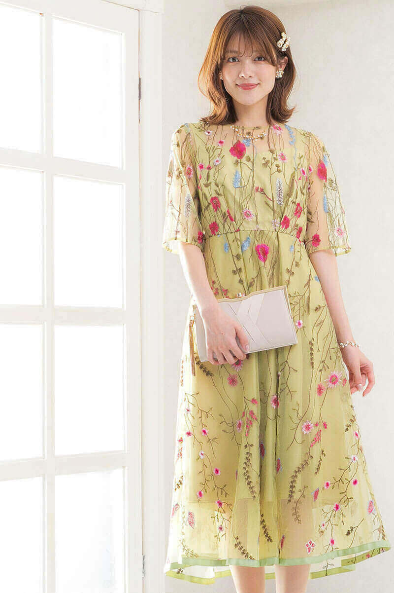 イエローのフラワーカラー刺繍ドレスの商品画像7