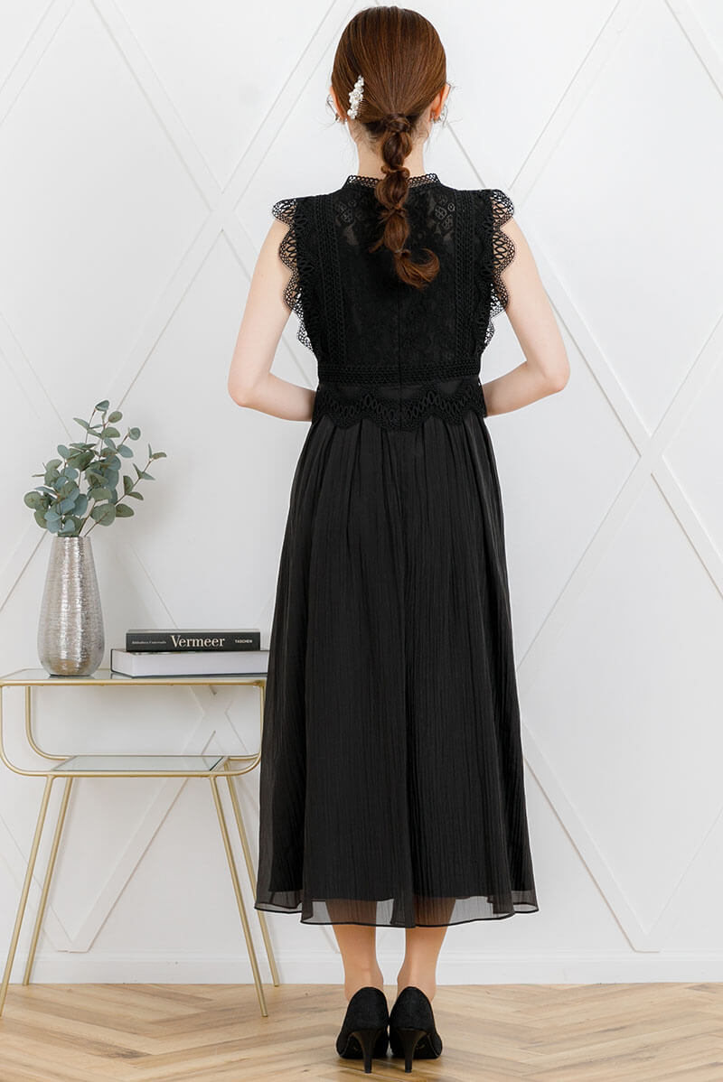 ブラックのレース×オーガンジープリーツドレスの商品画像4