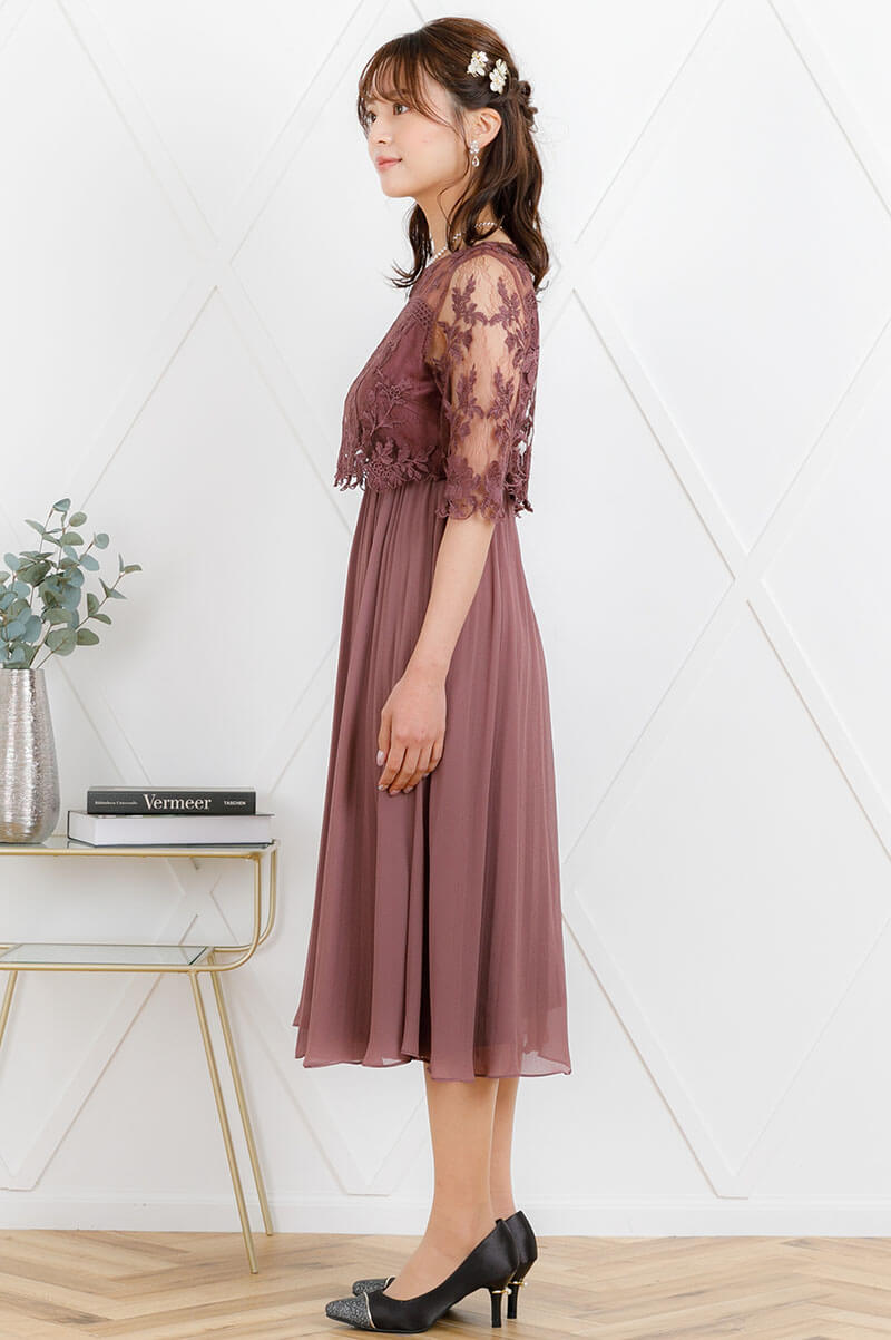 パープルの袖付きフラワーレースドレスの商品画像3