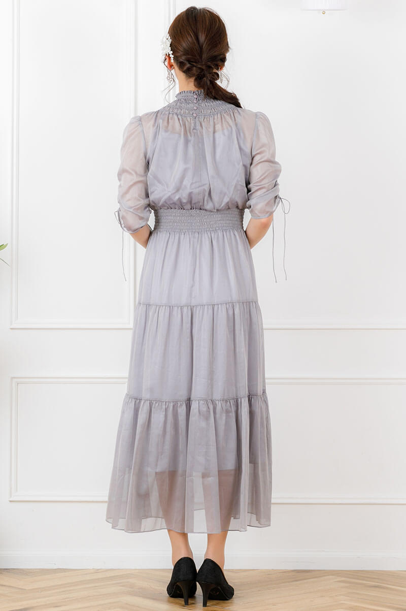 グレーのハイネックティアードドレスの商品画像4