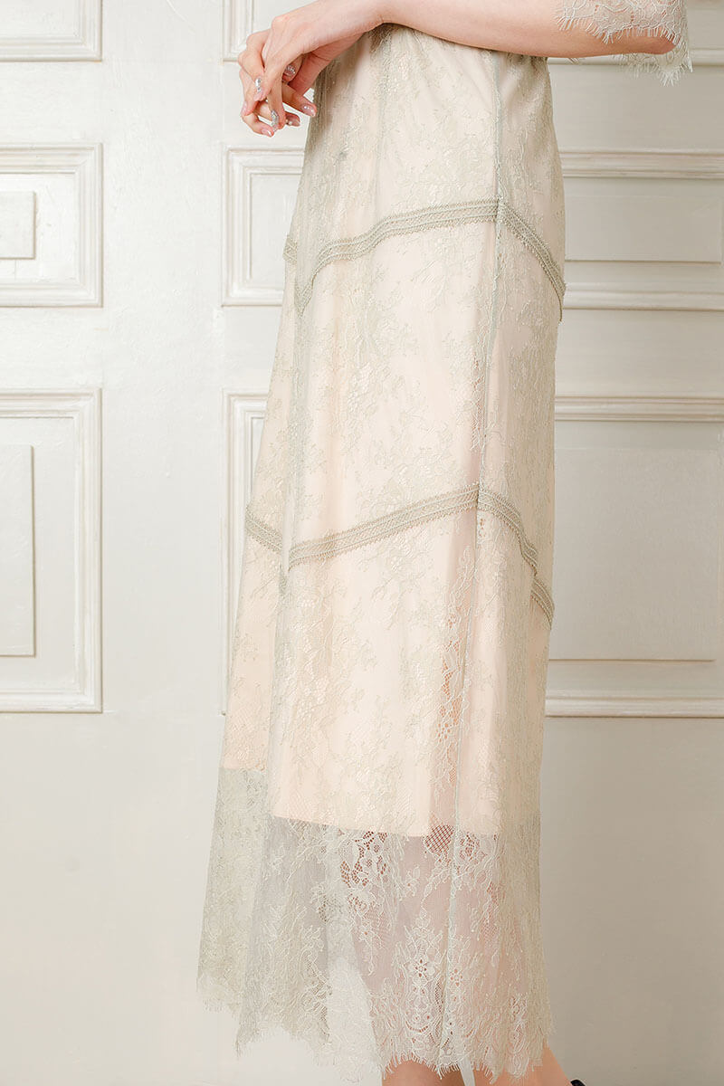 グリーンベージュのショルダーギャザーレースドレスの商品画像6