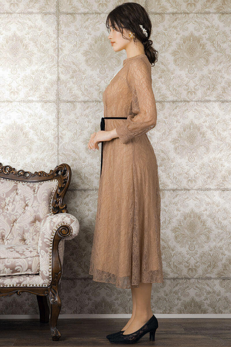 モカの袖つきシアーレースドレスの商品画像3