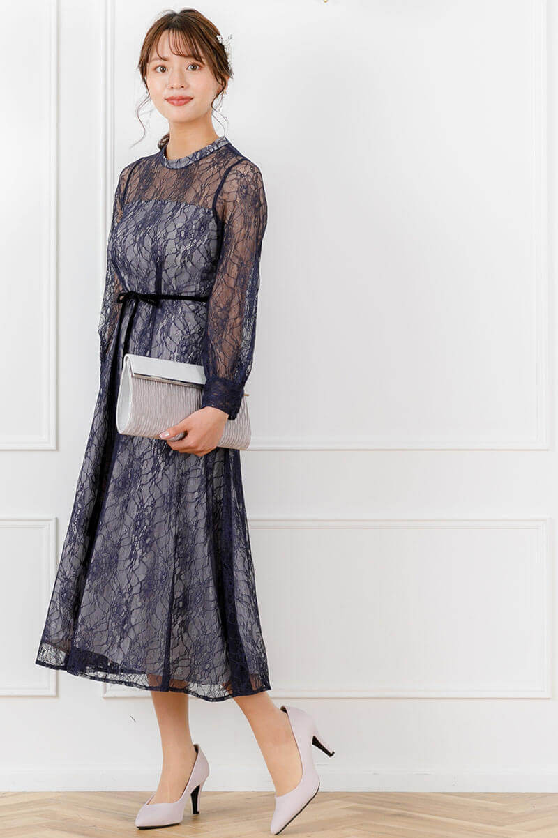 ネイビーの袖つきシアーレースドレスの商品画像1
