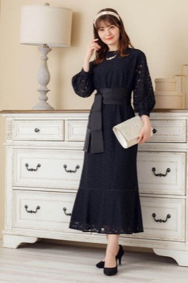 ブラックのベルト付きペプラムレースドレスのサムネイル画像