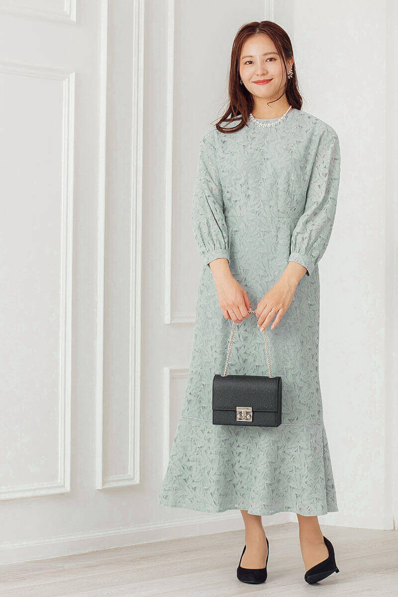 サックスブルーのベルト付きペプラムレースドレスの商品画像7