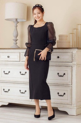 ブラックのシアースリーブタイトドレスのサムネイル画像