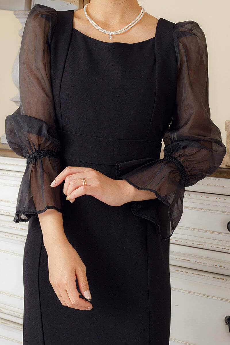 ブラックのシアースリーブタイトドレスの商品画像5