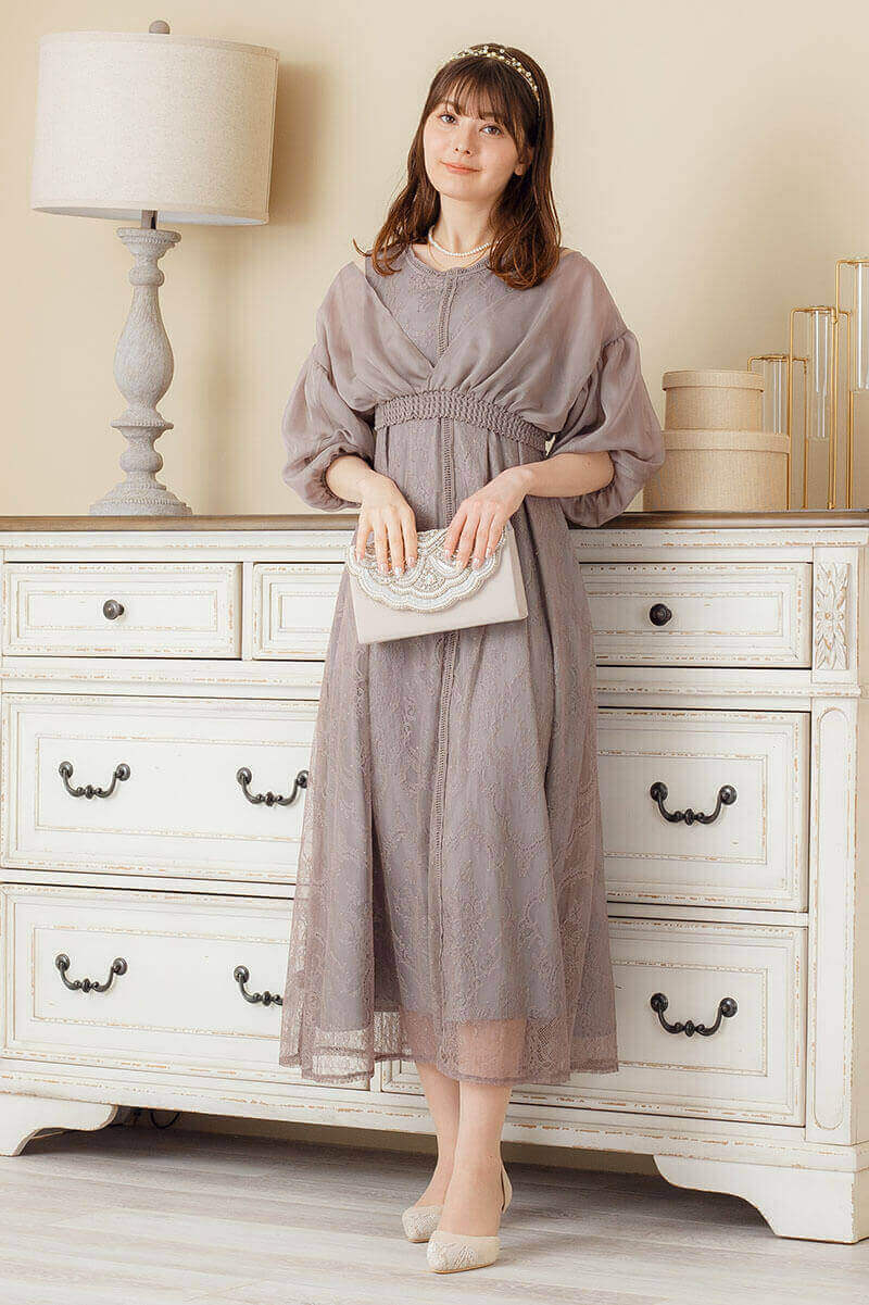 グレージュのボレロ付きレースドレスの商品画像9