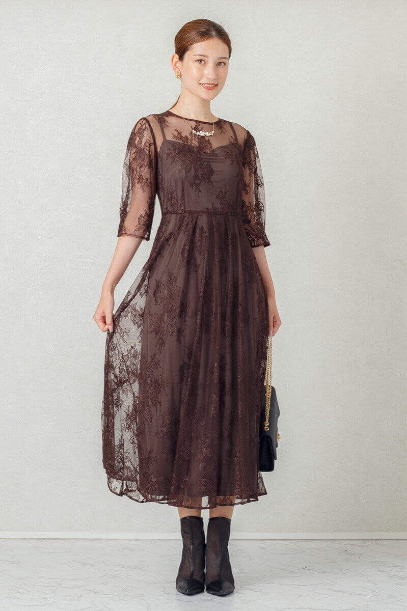ブラウンのバックダブルリボンドレスの商品画像1