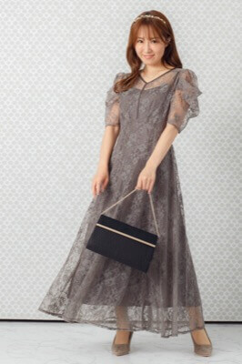 ダークグレーのパワショルレースドレスのレンタルドレス