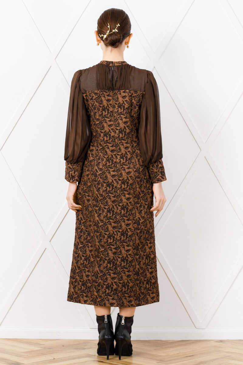 ダークブラウンのジャガードIラインドレスの商品画像4