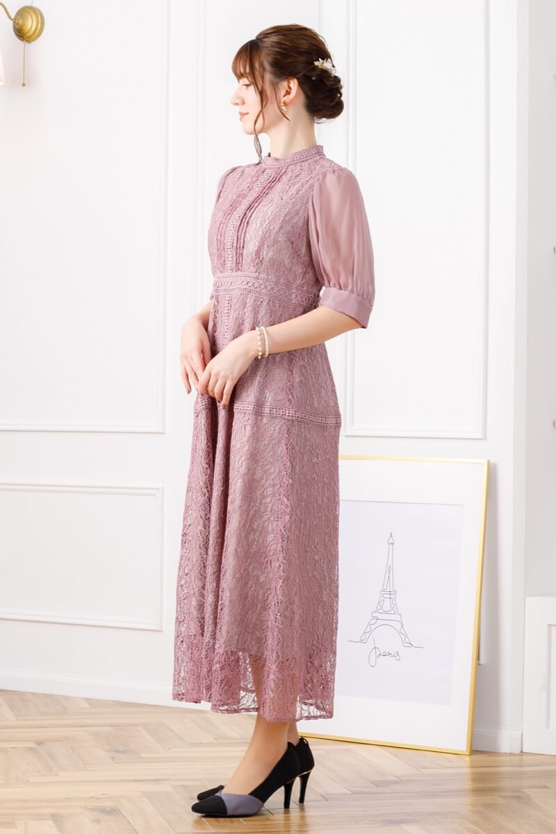 スモークパープルのシアースリーブ配色レースドレスの商品画像3
