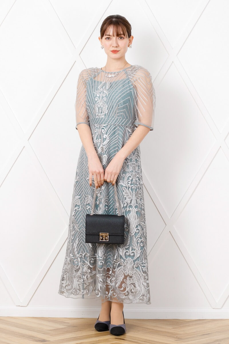 ライトカーキのアンティーク刺繍レースドレスの商品画像1