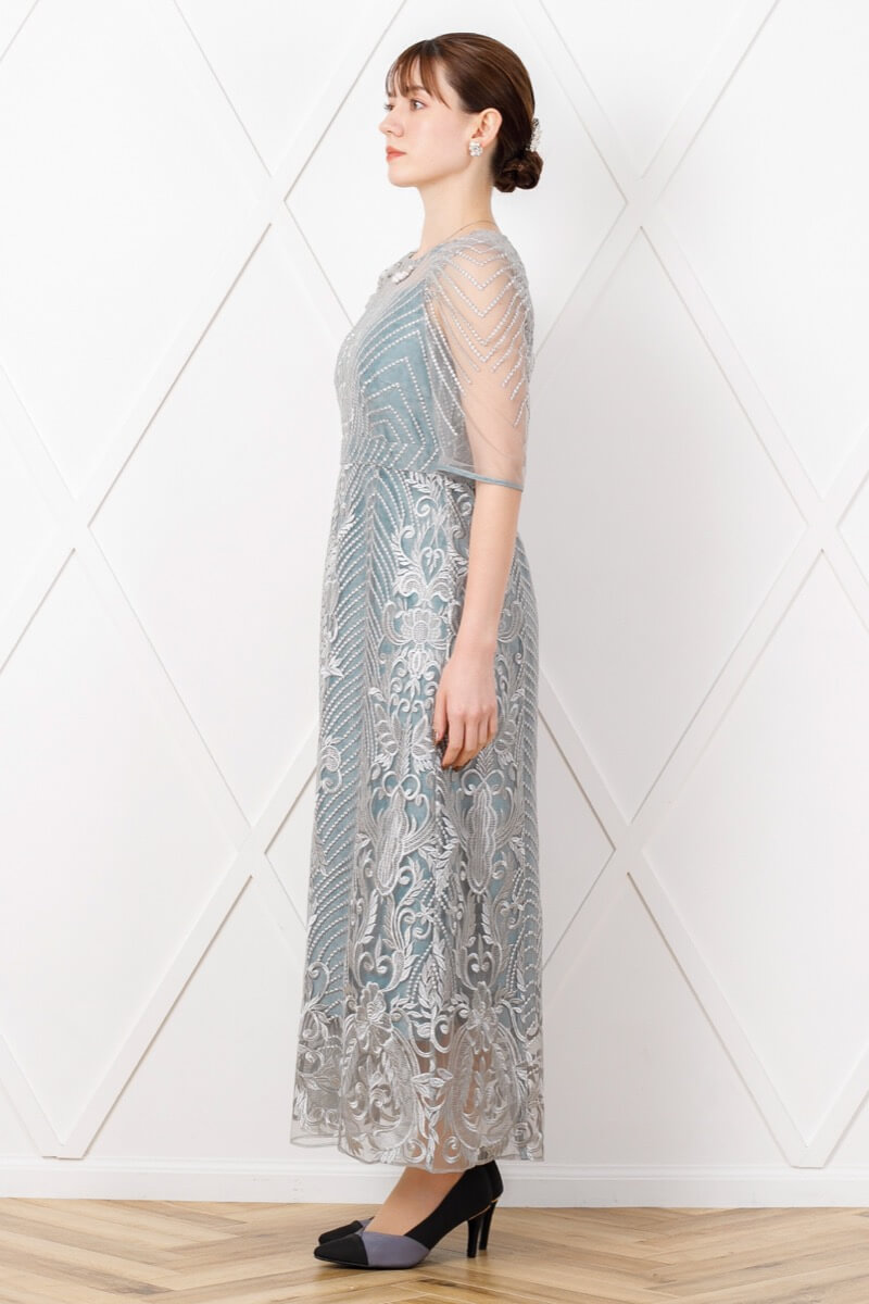 ライトカーキのアンティーク刺繍レースドレスの商品画像3