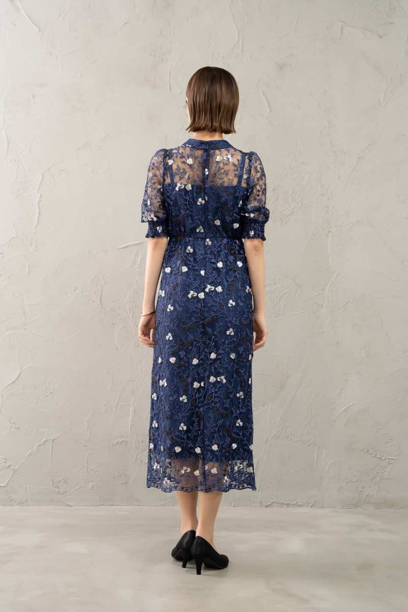 ダークブルーのアンティーク刺繍ドレスの商品画像4
