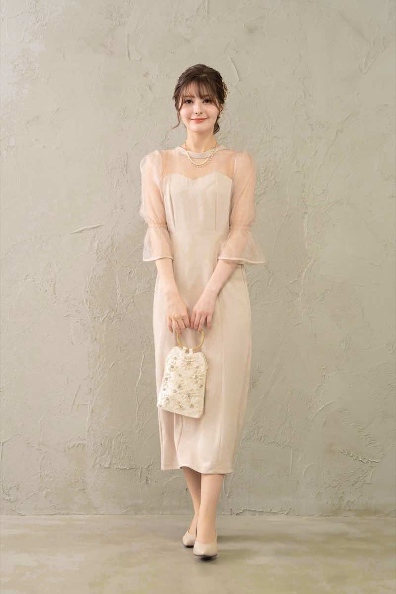 ピンクベージュのキャンディスリーブタイトドレスの商品画像1