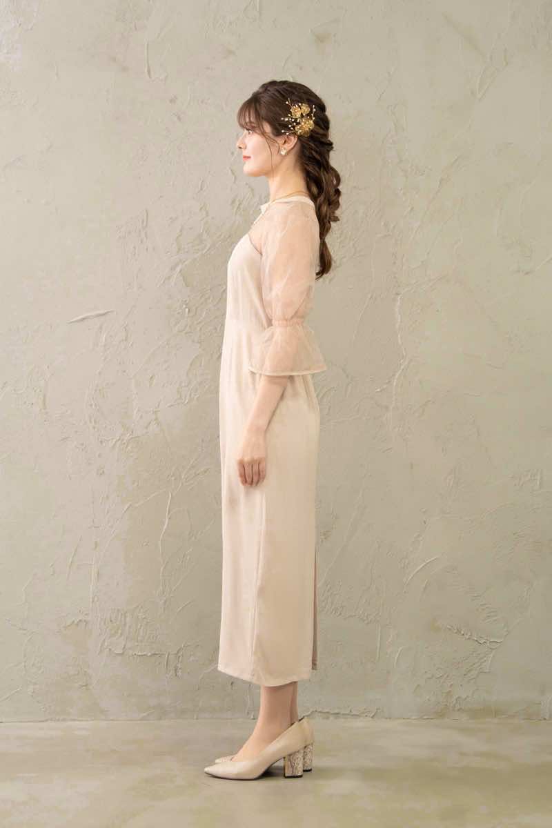 ピンクベージュのキャンディスリーブタイトドレスの商品画像3
