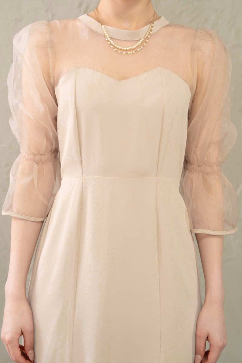 ピンクベージュのキャンディスリーブタイトドレスの商品画像5