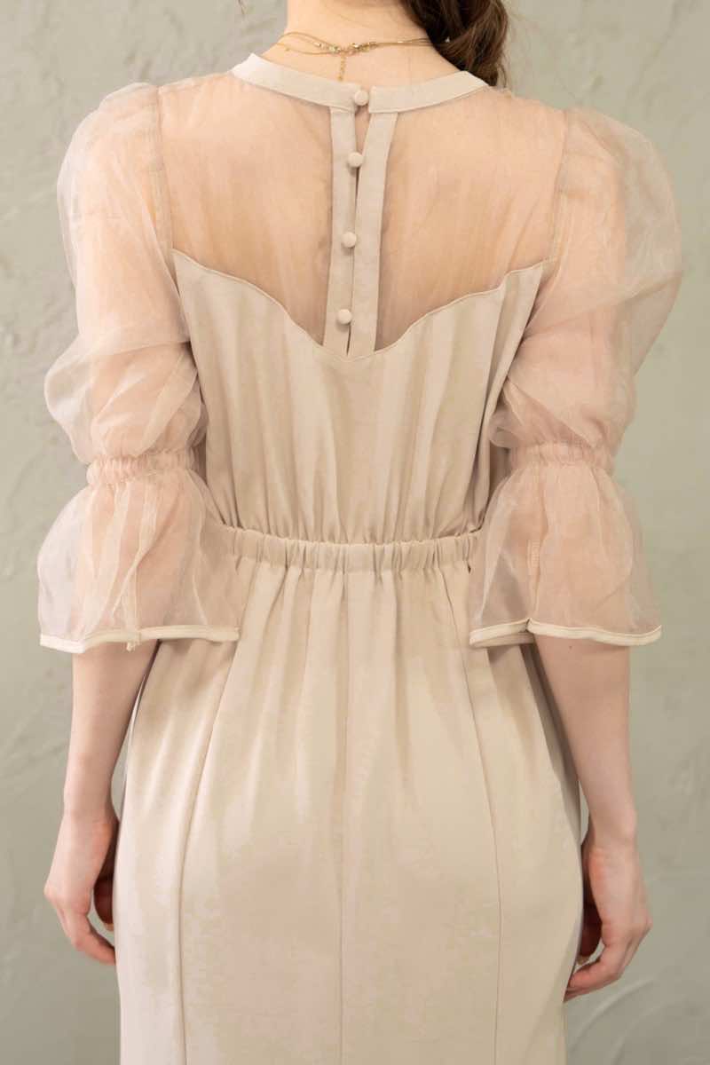 ピンクベージュのキャンディスリーブタイトドレスの商品画像6