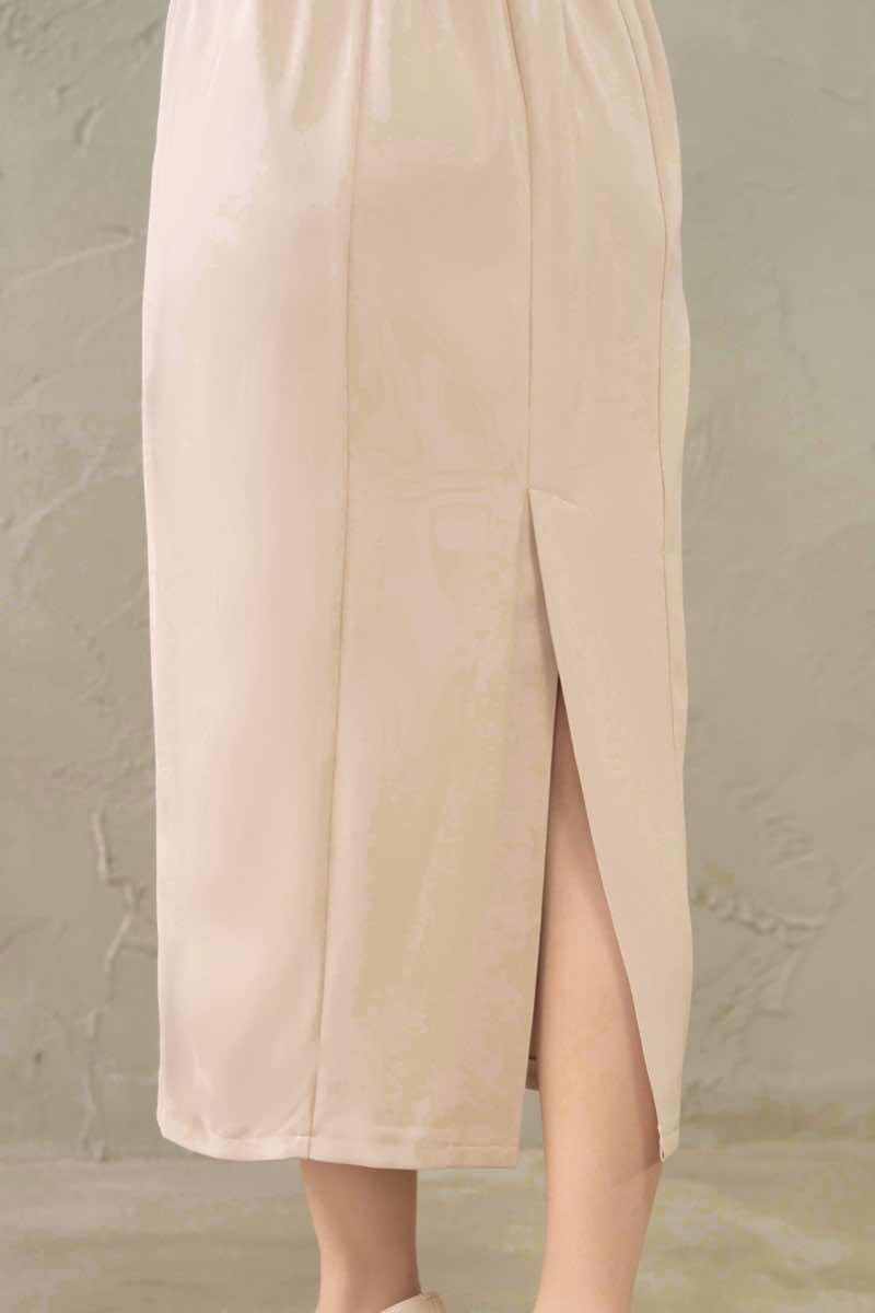 ピンクベージュのキャンディスリーブタイトドレスの商品画像7