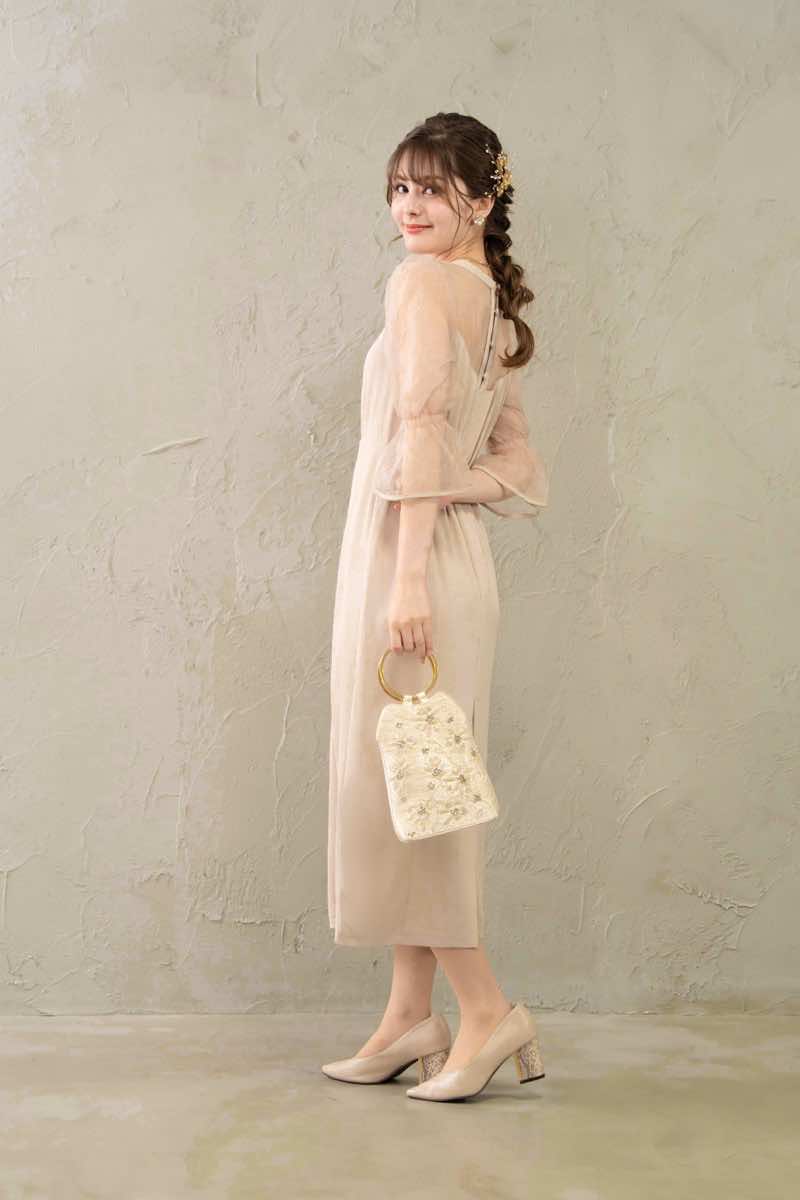 ピンクベージュのキャンディスリーブタイトドレスの商品画像9