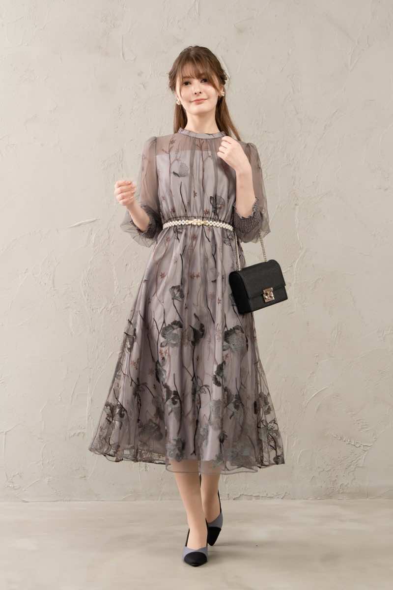 グレイッシュパープルのエンブロイダリレースドレスの商品画像7