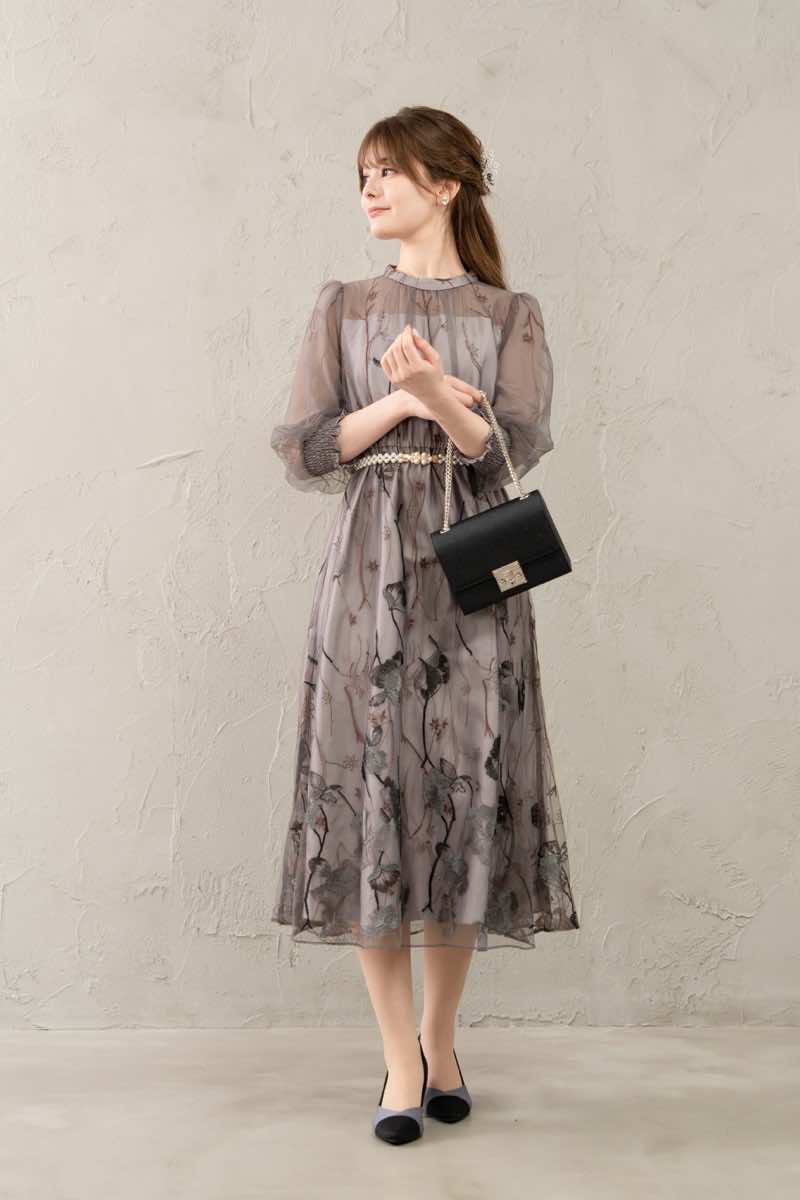 グレイッシュパープルのエンブロイダリレースドレスの商品画像8