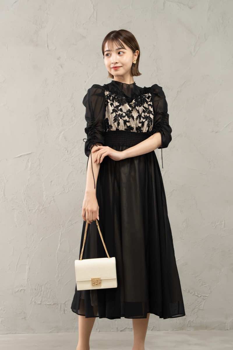 ブラックのフラワーレースオーガンジードレスの商品画像2