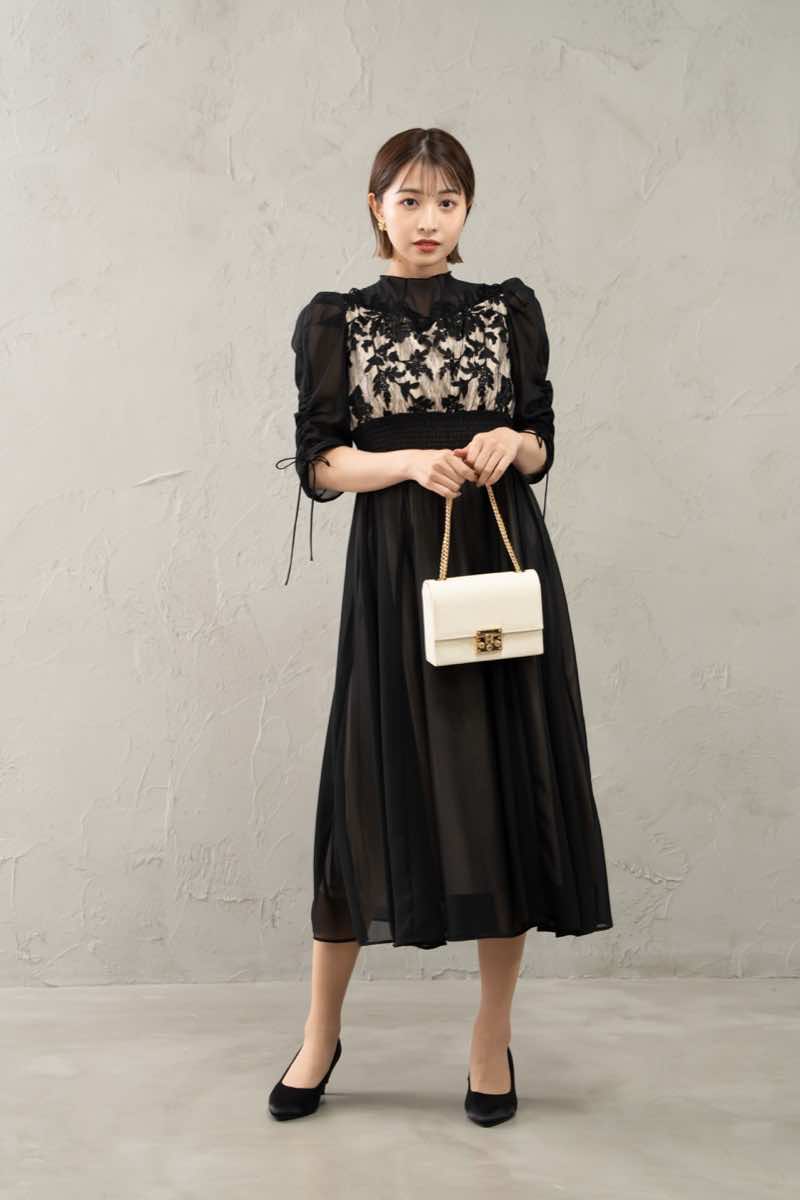 ブラックのフラワーレースオーガンジードレスの商品画像7