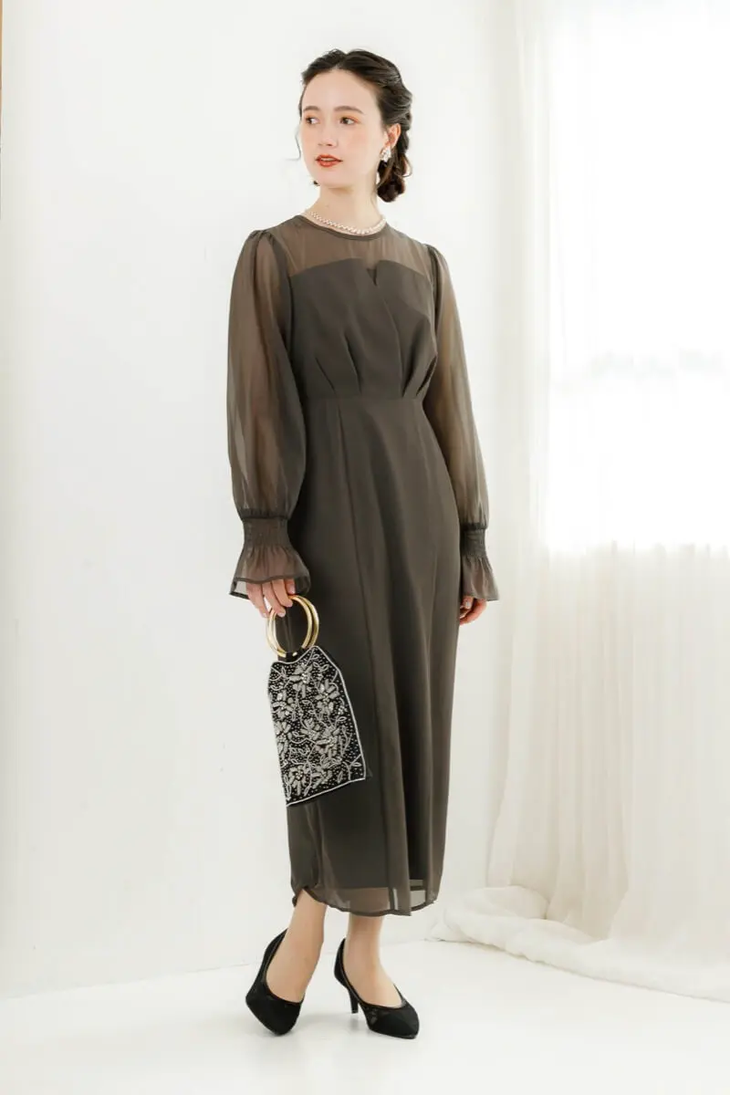 チャコールのシフォンスリーブドレス