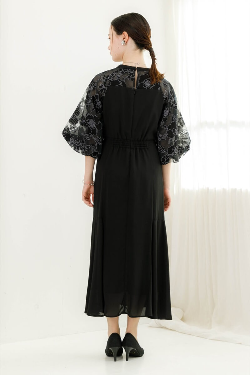 ブラックの花柄オパールドレスの商品画像4